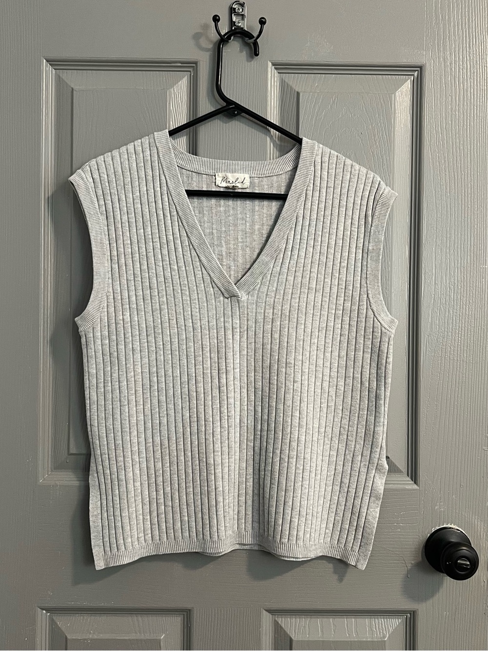 Marled Light Gray Ribbed VNeck Sleeveless Sweater Side Slit Modern Knit Elevated